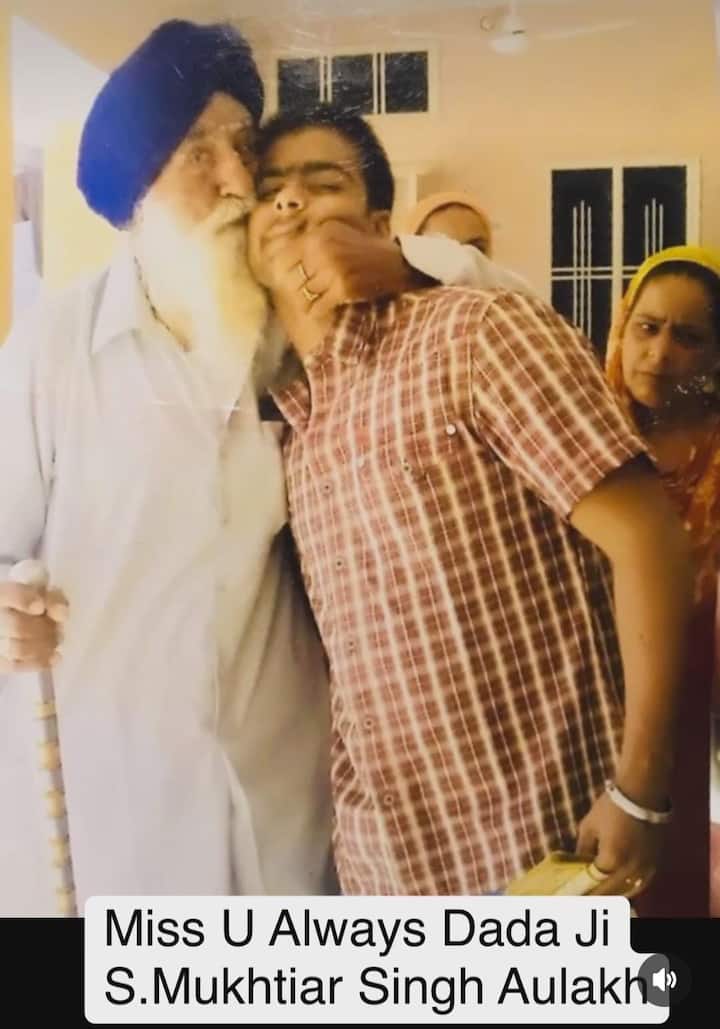 ਉਸ ਨੇ ਤਸਵੀਰ 'ਚ ਆਪਣੇ ਸਕੂਲ ਟਾਈਮ ਦੀ ਝਲਕ ਵੀ ਦਿਖਾਈ ਹੈ। ਉਸ ਦੀਆ ਇਨ੍ਹਾਂ ਤਸਵੀਰਾਂ ਨੂੰ ਸੋਸ਼ਲ ਮੀਡੀਆ 'ਤੇ ਖੂਬ ਪਿਆਰ ਮਿਲ ਰਿਹਾ ਹੈ।
