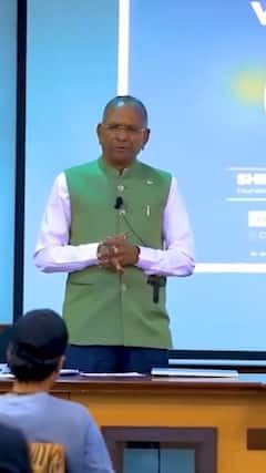 ગોવિંદ ધોળકિયા કેટલું ભણ્યા છે?