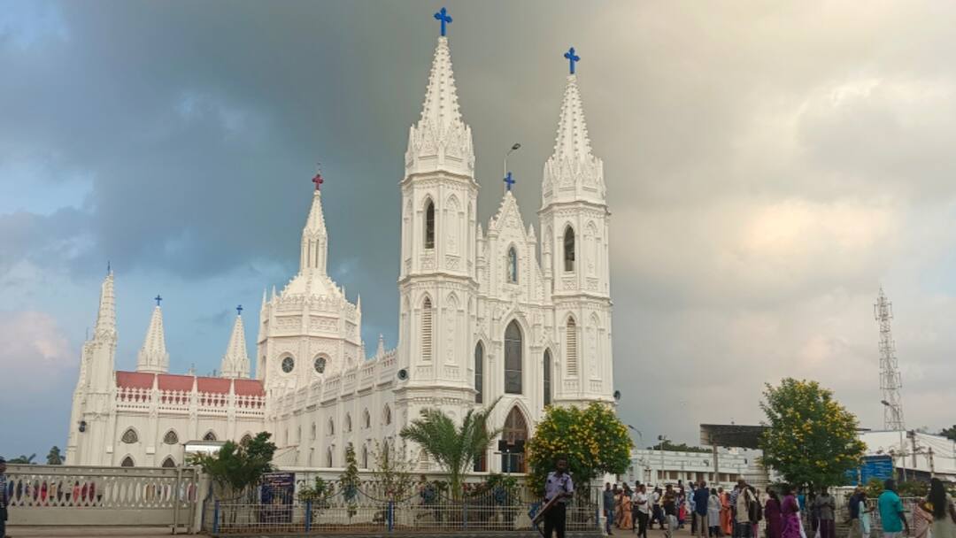 இன்று சாம்பல் புதன்: வேளாங்கண்ணி பேராலயத்தில் சிறப்பு திருப்பலி