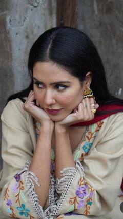 Sonam Bajwa: ਸਾਲ 2024 'ਚ ਚਮਕੀ ਸੋਨਮ ਬਾਜਵਾ ਦੀ ਕਿਸਮਤ, ਕਰੋੜਾਂ 'ਚ ਖੇਡ ਰਹੀ ਅਦਾਕਾਰਾ, ਜਾਣੋ ਕਿਵੇਂ