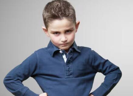 ਜਦੋਂ ਬੱਚੇ ਛੋਟੇ ਹੁੰਦੇ ਹਨ, ਤਾਂ ਉਹ ਅਕਸਰ ਆਪਣੀ ਪਸੰਦ ਦੀ ਚੀਜ਼ ਨੂੰ ਲੈਕੇ ਜਿੱਦ ਕਰਦੇ ਹਨ। ਇਹ ਉਨ੍ਹਾਂ ਦੇ ਵਿਕਾਸ ਦਾ ਇੱਕ ਕੁਦਰਤੀ ਹਿੱਸਾ ਹੈ, ਜਿੱਥੇ ਉਹ ਆਪਣੀਆਂ ਇੱਛਾਵਾਂ ਅਤੇ ਭਾਵਨਾਵਾਂ ਨੂੰ ਪ੍ਰਗਟ ਕਰਨ ਦੇ ਨਵੇਂ ਤਰੀਕੇ ਲੱਭ ਰਹੇ ਹਨ। ਇਸ ਦੌਰਾਨ ਉਹ ਆਪਣੀ ਗੱਲ ਨੂੰ ਮਨਾਉਣ ਲਈ ਜ਼ਿੱਦ ਦਾ ਸਹਾਰਾ ਲੈਂਦੇ ਹਨ। ਆਓ ਜਾਣਦੇ ਹਾਂ ਇਨ੍ਹਾਂ ਆਦਤਾਂ ਤੋਂ ਛੁਟਕਾਰਾ ਪਾਉਣ ਦਾ ਤਰੀਕਾ।