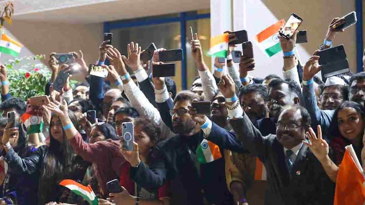 भारत द्वारा सोमवार को पीएम मोदी की कतर यात्रा की घोषणा करने से पहले, कतर ने जेल में बंद भारतीय नौसेना के आठ पूर्व कर्मियों को रिहा कर दिया था और उनमें से सात भारत भी लौट आए थे.