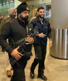 Karan Aujla: ਪੰਜਾਬੀ ਗਾਇਕ ਕਰਨ ਔਜਲਾ ਪੁੱਜੇ ਮੁੰਬਈ, ਸਖ਼ਤ ਸੁਰੱਖਿਆ ਵਿਚਾਲੇ ਫੈਨਜ਼ ਨਾਲ ਕਰਵਾਈ ਸੈਲਫੀ