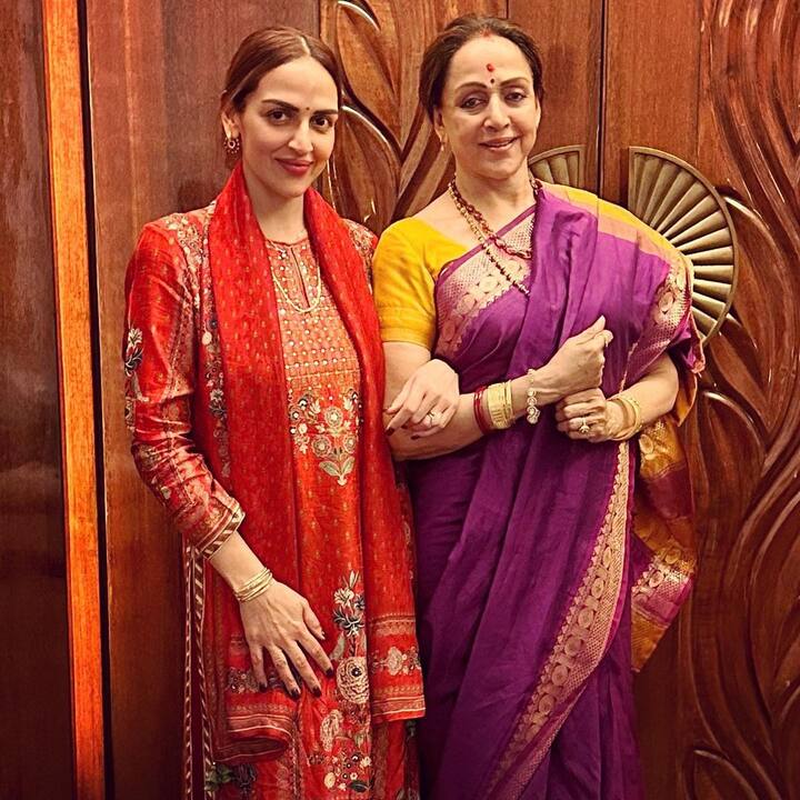 ज़ूम की रिपोर्ट के अनुसार ये भी सामने आया है कि ईशा देओल के इस फैसले में उनकी मां हेमा मालिनी ने भी उनके साथ है. हालांकि अभी वो इसपर कुछ भी टिप्पणी नहीं करनी चाहती. उनका मानना है कि ये ईशा की लाइफ और वो इसमें दखल नहीं देगी.