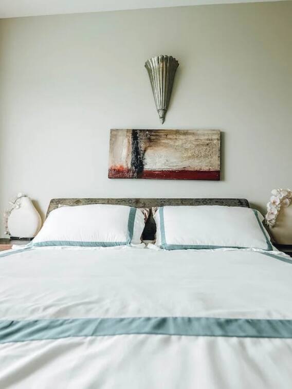 होटल में सफेद चादर होने का क्या लॉजिक है?