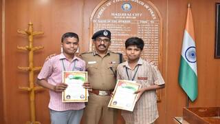 மதுரையில் சாலையில் கிடந்த பணம்... மாணவர்களின் செயலால் நெகிழ்ந்த காவல்துறையினர்