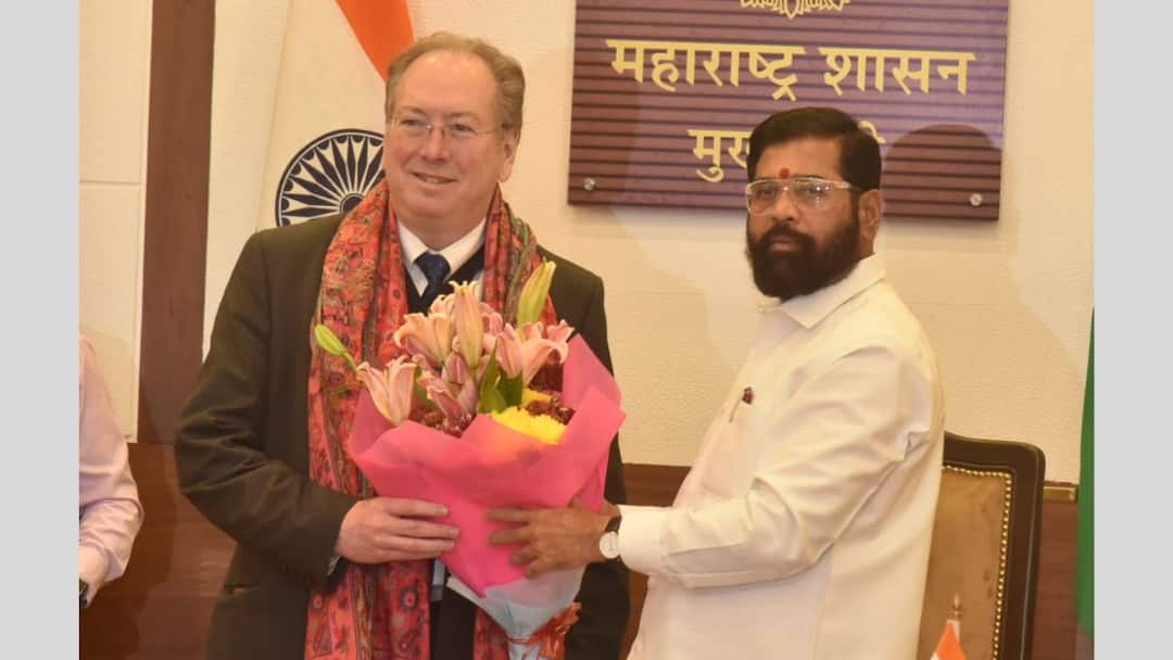 chhatrapati shivaji maharaj statue in London CM Eknath Shinde marathi news लंडनमध्ये छत्रपती शिवाजी महाराजांचा पुतळा, मुख्यमंत्री शिंदे आणि मिलेनी यांच्या सकारात्मक चर्चा