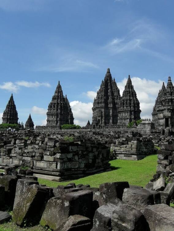 मुंबई के इन मंदिरों में दर्शन करने विदेशों से भी आते हैं श्रद्धालु