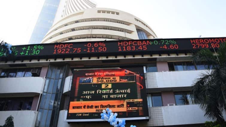 Sensex Up 228 Issues; Nifty Ends Above 21900 Amid Volatility. M&M Rises 7% newsfragment