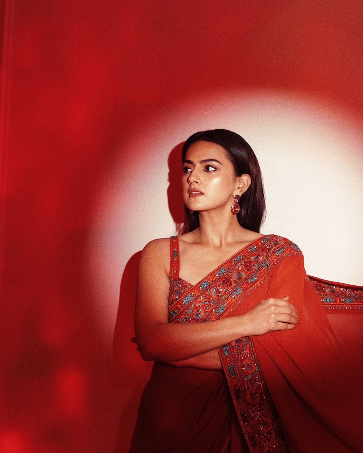 జోడీ, కృష్ణ ఆండ్ ఈజ్ లీలా సినిమాలు ఆమె కెరీర్‌కు పెద్ద‌గా ఉప‌యోగ‌ప‌డ‌లేదు.