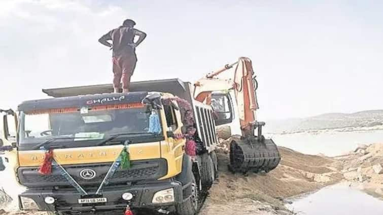 Sand Mafia Continues in AP Central Team Affidavit in High Court High Court Serious: రాష్ట్రంలో యథేచ్ఛగా ఇసుక తవ్వకాలు,హైకోర్టుకు నివేదించిన కేంద్ర సంస్థలు