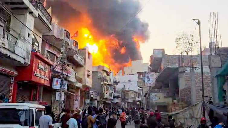 At Least 7 Dead After Massive Fire Breaks Out At Paint Factory In Delhi Alipur Market Narela At Least 7 Dead After Massive Fire Breaks Out At Paint Factory In Delhi's Alipur Market