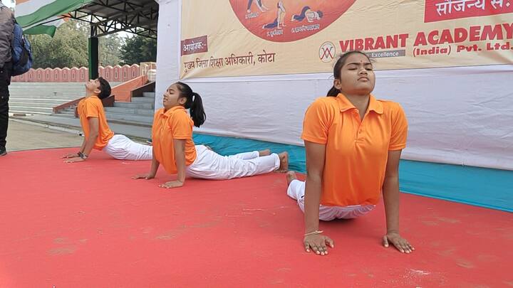 जिला स्तरीय मुख्य समारोह महाराव उम्मेद सिंह स्टेडियम में आयोजित किया गया. आमजन, खासतौर पर विद्यार्थियों को सूर्य के महत्व के संबंध में जागरूक करने, स्वास्थ्य चेतना के उद्देश्य से इस आयोजन में अधिकाधिक भागीदारी निभाई गई.