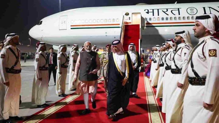 मंगलवार (13 फरवरी) को नई दिल्ली से यूएई के लिए रवाना होने से पहले पीएम मोदी ने अपने एक बयान में कहा कि वह मीर शेख तमीम बिन हमद अल थानी से मिलने के लिए उत्सुक हैं.