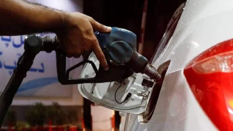 petrol and diesel price chennai on February 15th 2024 know full details Petrol Diesel Price Today: மாறி இருக்கிறதா பெட்ரோல், டீசல் விலை? - இன்றைய நிலவரம் இதுதான்..!