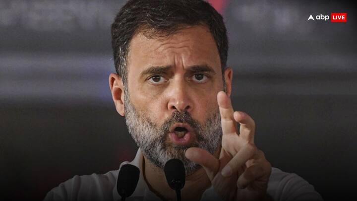 इससे पहले बीते गुरुवार को औरंगाबाद के गांधी मैदान में राहुल गांधी ने सभा को संबोधित किया था. केंद्र और मोदी सरकार पर जमकर निशाना साधा था.