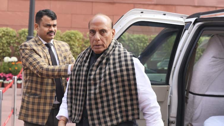 Defence Minister Rajnath Singh Defence Exports Hit Record High Cross Rs 21000 Crore Mark In FY 2023-24 Defence Exports Hit Record High, Cross Rs 21,000 Crore Mark In A First Since Independence: Rajnath Singh