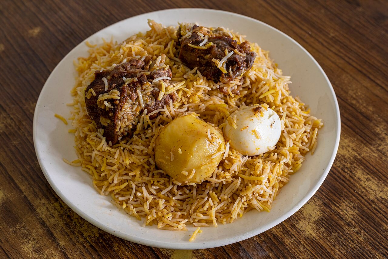 Biryani: কলকাতা, লখনউ, হায়দ্রাবাদ জায়গা বুঝে স্বাদ পাল্টায় বিরিয়ানি, দেশজুড়ে কতরকম ?