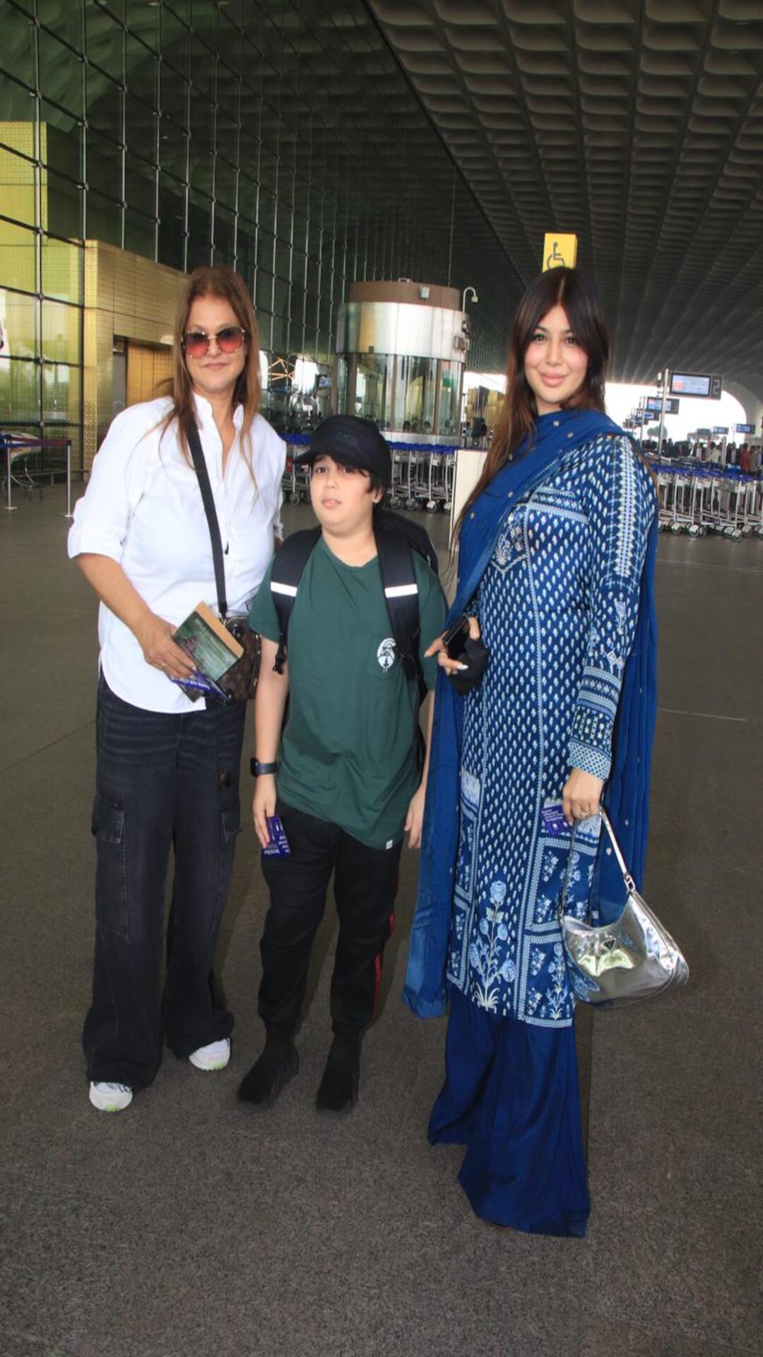 Ayesha Takia Spotted With Her Son At Airport