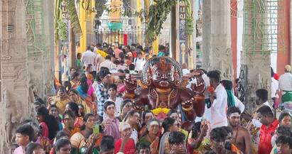 Masi Krithigai Tiruporur Murugan Temple devotees worship Lord Muruga - TNN கந்தசாமி கோயிலில் மாசி கிருத்திகை..! அரோகரா அரோகரா கோஷம் போட்ட பக்தர்கள்..!