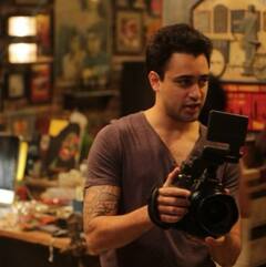 इस स्टार किड ने हिट से किया था डेब्यू, फिर 6 फिल्में हुईं फ्लॉप, बिक गए गाड़ी और बंगला, अब सिर्फ 3 प्लेट का है मालिक!