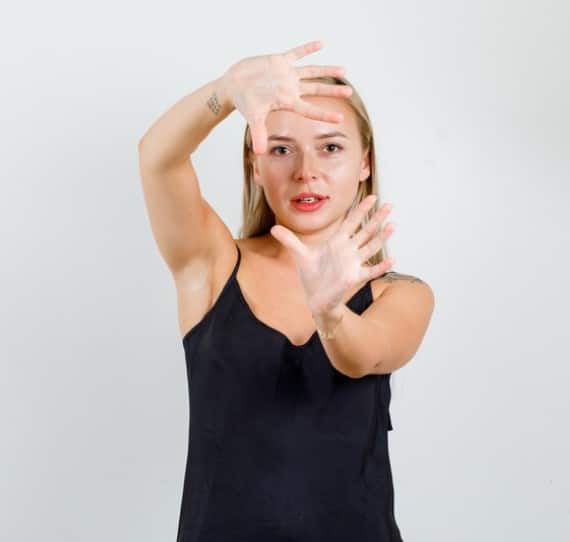 ਡਾਕਟਰ ਸੇਬੇਸੀਅਸ ਗਲੈਂਡਜ਼ ਨੂੰ ਕੰਟਰੋਲ ਕਰਨ ਲਈ ਦਵਾਈਆਂ ਦਿੰਦੇ ਹਨ, ਜਿਸ ਨਾਲ ਹੱਥਾਂ ਦੀਆਂ ਹਥੇਲੀਆਂ 'ਤੇ ਪਸੀਨਾ ਆਉਣ ਦੀ ਸਮੱਸਿਆ ਨੂੰ ਕੰਟਰੋਲ ਕੀਤਾ ਜਾਂਦਾ ਹੈ।