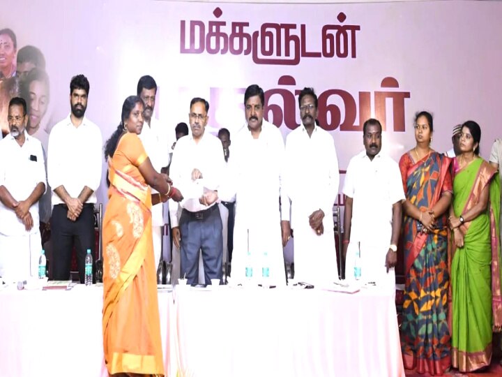 அரசு நிகழ்ச்சியில் சைகை மொழி பெயர்ப்பு; மகிழ்ச்சி அடைந்த மாற்றுத்திறனாளிகள் - மயிலாடுதுறையில் நெகிழ்ச்சி