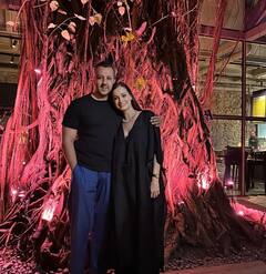 बरगद का पेड़ और कैंडल लाइट डिनर, बेहद रोमांटिक अंदाज में दीया मिर्जा ने पति संग सेलिब्रेट की तीसरी वेडिंग एनिवर्सरी