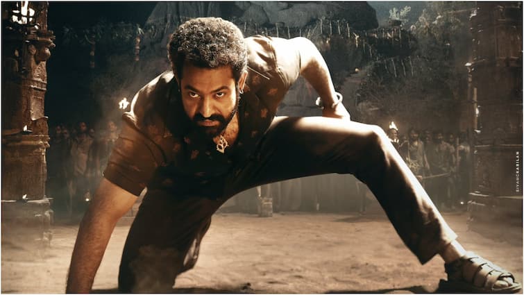 Jr Ntr Devara Part 1 movie releasing on this Dussehra 10th oct details in telugu Devara movie release date: ఏప్రిల్‌లో కాదు... 'దేవర' కొత్త రిలీజ్ డేట్ చెప్పిన ఎన్టీఆర్!