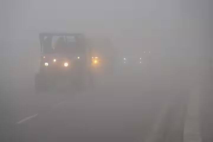 16 અને 17 જાન્યુઆરીએ બિહાર અને ઓડિશાના અલગ-અલગ સ્થળોએ ગાઢ ધુમ્મસની શક્યતા છે, પૂર્વી ઉત્તર પ્રદેશ અને ઝારખંડમાં 16 ફેબ્રુઆરીએ સવારે.