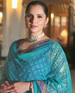 Sania Mirza Latest Pics: तलाक के बाद नीले लिबास में दुल्हन की तरह सजी दिखीं सानिया मिर्जा, तस्वीरें देख फैंस का धड़का दिल