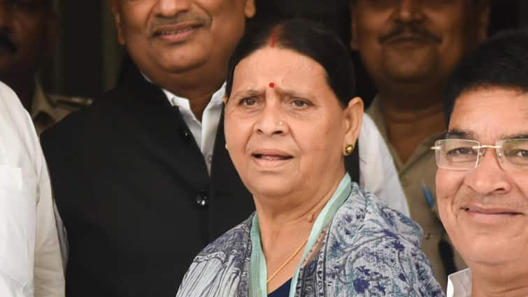 Land For Jobs Case Delhi Court Grants Bail To Rabri Devi, Lalu's Daughters Land-For-Jobs Case: Delhi Court Grants Bail To Rabri Devi, Lalu Prasad's 2 Daughters