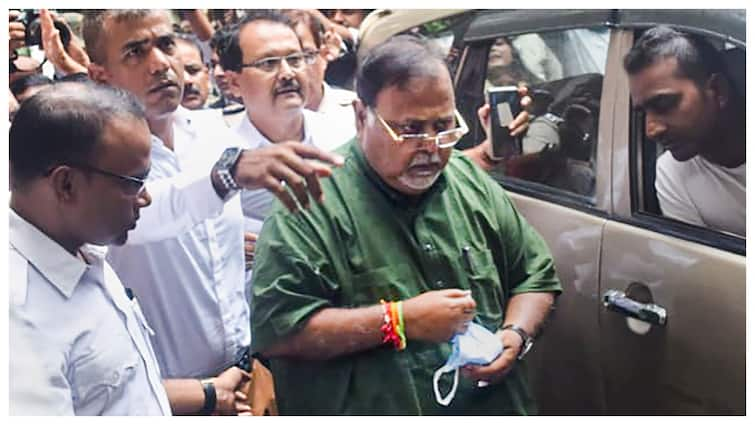 Bengal Recruitment Scam: ED Raids Premises Of Former Education Minister Partha Chatterjee's Close Aide Bengal Recruitment Scam: ED Raids Premises Of Former Education Minister Partha Chatterjee's Close Aide