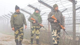 BSF Chief Removal: வரலாற்றில் முதல்முறை - எல்லை பாதுகாப்பு படை தலைவரை நீக்கி மத்திய அரசு உத்தரவு, காரணம் என்ன?