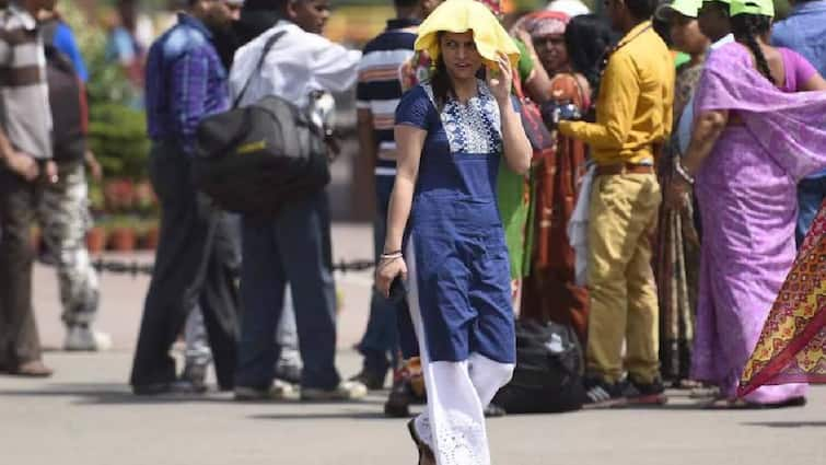 Tamil Nadu will continue to experience dry weather, Meteorological Department said. TN Weather Update: தமிழ்நாட்டில் அதிகரிக்கும் வெயில்! அதிகபட்ச வெப்பநிலை எங்கே பதிவானது? இன்றைய நிலவரம் இதோ