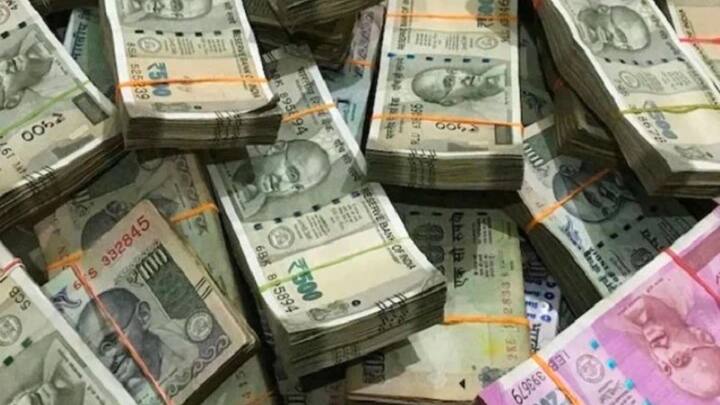 इसके साथ ही सोमासुंदरम पी आर ने कहा कि आर्थिक ग्रोथ और लोगों की कमाई ज्यादा होने से सोने की मांग में तेजी आने की उम्मीद है.