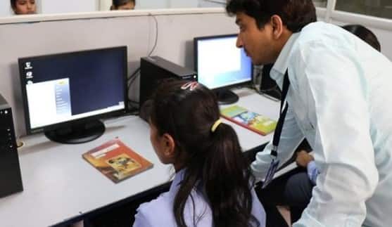 . આ માટે, તમારે CBSEની સત્તાવાર વેબસાઇટ https://cbse.nic.in પર જવું પડશે, ફોર્મ ડાઉનલોડ કરવું પડશે અને તેને ભરવું પડશે. આ સાથે, તમારે આ માહિતી અખબારમાં પણ પ્રકાશિત કરવી પડશે. પછી તમારે આ માહિતી સત્તાવાર ગેઝેટમાં પણ મેળવવી પડશે.