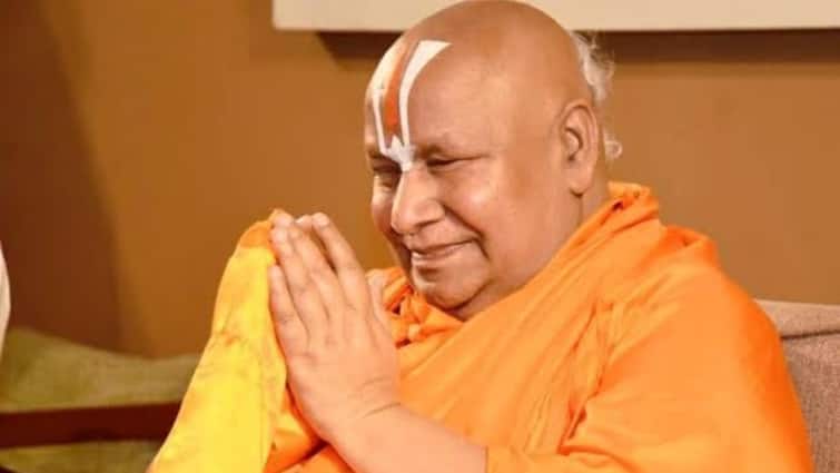Jnanpith Award 2023: जगद्गुरु रामभद्राचार्य को मिलेगा ज्ञानपीठ पुरस्कार, मशहूर गीतकार कवि गुलजार भी होंगे सम्मानित Jagadguru Rambhadracharya and Urdu Poet Gulzar To Be Honored With Jnanpith Award 2023 Jnanpith Award 2023: जगद्गुरु रामभद्राचार्य को मिलेगा ज्ञानपीठ पुरस्कार, मशहूर गीतकार कवि गुलजार भी होंगे सम्मानित
