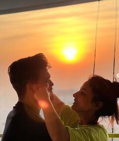 Hina Khan: ਹਿਨਾ ਖਾਨ ਨੇ ਲੰਬੇ ਸਮੇਂ ਬਾਅਦ ਬੁਆਏਫ੍ਰੈਂਡ ਰੌਕੀ ਨਾਲ ਸ਼ੇਅਰ ਕੀਤੀਆਂ ਤਸਵੀਰਾਂ, ਜੋੜੇ ਨੇ ਇੰਝ ਦਿੱਤੇ ਰੋਮਾਂਟਿਕ ਪੋਜ਼