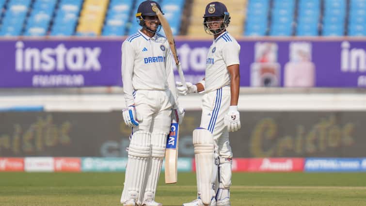 Anil Kumble On Yashasvi Jaiswal resume batting after getting retired hurt IND vs ENG Sports News IND vs ENG: क्या रिटायर हर्ट होने के बाद यशस्वी जयसवाल फिर बैटिंग करने आएंगे? अनिल कुंबले ने दिया चौंकाने वाला जवाब