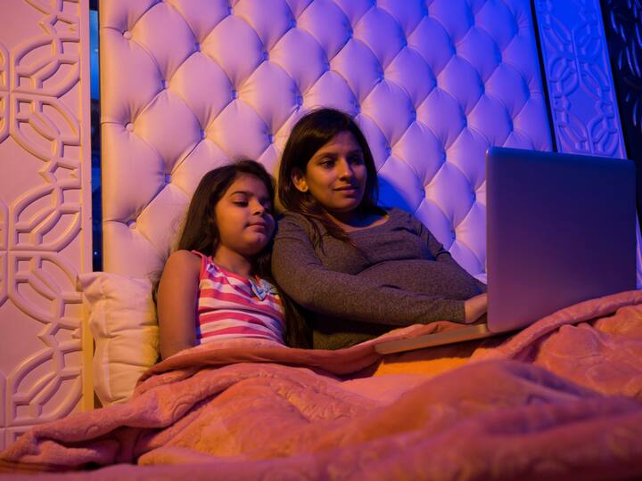 Screen time disrupts sleep: Prolonged screen time can disrupt our sleep patterns. Quality sleep is extremely important for recharging our bodies, but constant screen exposure interferes with melatonin production – the sleep hormone. As a result, even if you get 8-10 hours of sleep, compromised sleep quality leaves us feeling groggy, and low on energy all day long. (Image source: Getty Images)