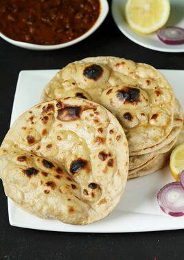 ਖੈਰ ਰੋਟੀ ਅਤੇ ਚੌਲਾਂ ਵਿੱਚ ਬਹੁਤਾ ਅੰਤਰ ਨਹੀਂ ਹੈ। ਜੇਕਰ ਇਨ੍ਹਾਂ ਦੋਹਾਂ ਦੇ ਪੋਸ਼ਣ ਮੁੱਲ 'ਤੇ ਨਜ਼ਰ ਮਾਰੀਏ ਤਾਂ ਕੁਝ ਹੀ ਚੀਜ਼ਾਂ ਦਾ ਫਰਕ ਹੈ। ਚੌਲਾਂ ਵਿੱਚ ਸੋਡੀਅਮ ਲਗਭਗ ਨਹੀਂ ਹੁੰਦਾ ਜਦੋਂ ਕਿ 120 ਗ੍ਰਾਮ ਕਣਕ ਵਿੱਚ 190 ਮਿਲੀਗ੍ਰਾਮ ਸੋਡੀਅਮ ਪਾਇਆ ਜਾਂਦਾ ਹੈ।