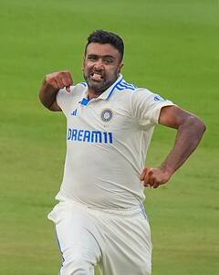 IND vs ENG, R Ashwin : अश्विनने तिसऱ्या कसोटीतून घेतली माघार,कौटुंबिक इमर्जन्सीमुळे सामना अर्ध्यावर सोडून घरी परतला