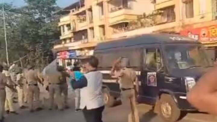 Maharashtra: નિલેશ રાણાની કાર પર પથ્થરમારો, બીજેપી, શિવસેના યુબીટી ના કાર્યકર્તા વચ્ચે ઘર્ષણ, અનેક કાર્યકર્તા ઘાયલ Stones pelted at Nilesh Rana's car, friction between BJP, Shiv Sena and UBT workers, many workers injured Maharashtra: નિલેશ રાણાની કાર પર પથ્થરમારો, બીજેપી, શિવસેના યુબીટી ના કાર્યકર્તા વચ્ચે ઘર્ષણ, અનેક કાર્યકર્તા ઘાયલ