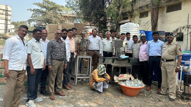 Bhusawal State Excise Department raid on fake liquor factory Maharashtra Marathi News Bhusawal News : बनावट दारूचा कारखाना उद्ध्वस्त, ४५ लाखांचा मुद्देमाल हस्तगत, एकास अटक