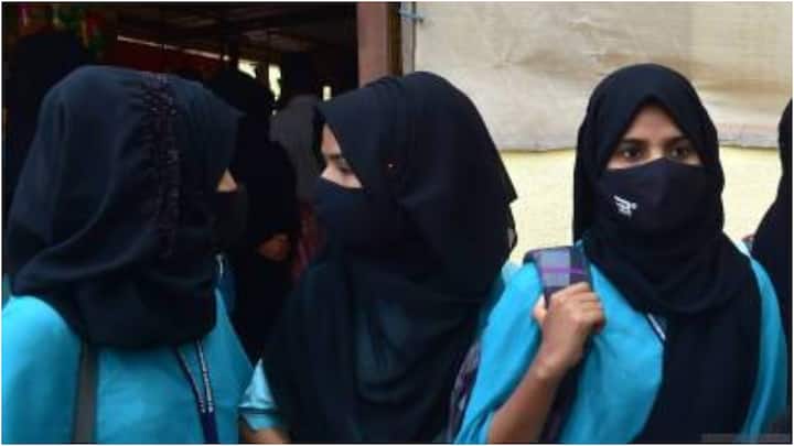 jodhpur girls students protested against ban on hijab by schools ann Jodhpur News: जोधपुर में छात्राओं को हिजाब पहनने से रोका तो बढ़ा विवाद, परिजनों ने स्कूल में किया हंगामा