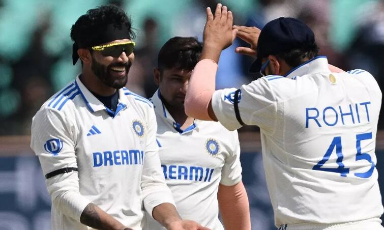 Ravindra jadeja becomes 5th indian bowler to complete 200 test wickets in india  IND vs ENG: બેન સ્ટોક્સની વિકેટ લેતા જ રવિંદ્ર જાડેજાએ બનાવ્યો આ મોટો રેકોર્ડ, જાણો 