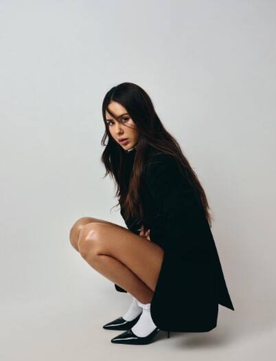 ਇੱਕ ਯੂਜ਼ਰ ਨੇ ਸੋਨਮ ਦੀ ਹੌਟਨੇਸ ਦੇਖ ਲਿਖਿਆ, ਤੁਸੀ ਸਾਨੂੰ ਜਿਓਣ ਨਹੀਂ ਦੇਵੋਗੇ।