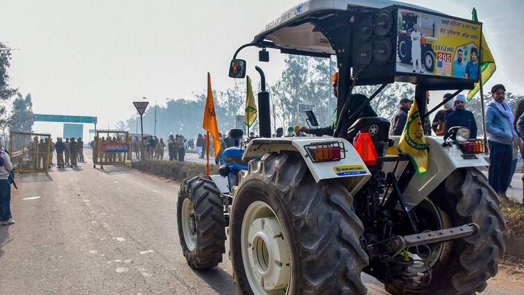 Farmers Protest Tractor March In Haryana Dharnas Outside Residences of BJP Leaders In Punjab Amarinder Singh Sunil Jakhar Farmers Protest: Tractor March In Haryana, Dharnas Outside Amarinder Singh, Sunil Jakhar's Homes In Punjab