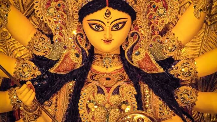 masik Durga Ashtami 2024 today in durgashtmai know rituals shubh muhurta and significance Durga Ashtami 2024 : आज दुर्गाष्टमी! जाणून घ्या शुभ मुहूर्त, पूजा पद्धत आणि महत्त्व